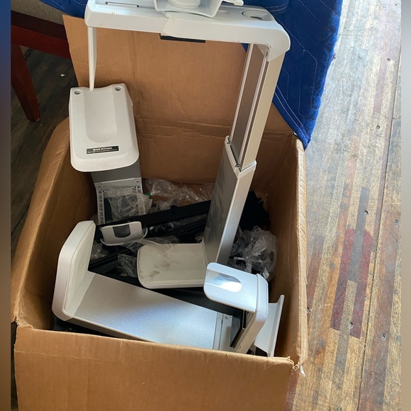 Humanscale CPUHolder - Picture 6 of 11